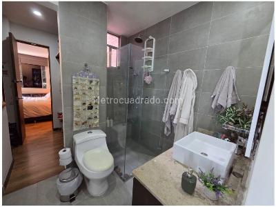 Apartamento de 2 alcobas en venta en Loma De Cumbres, Envigado, 92 m² · foto 17 de 20