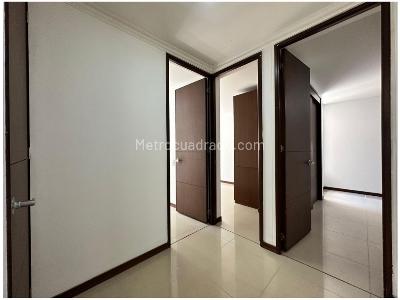 Apartamento en venta en El Poblado, Medellín · foto 10 de 17