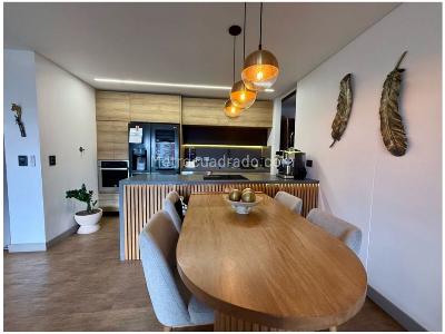 Apartamento de 3 alcobas en venta en Loma Del Chocho, Envigado, 107 m² · foto 3 de 20