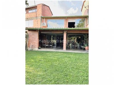 Casa de 4 alcobas en venta en La Sebastiana, Envigado, 240 m² · foto 3 de 19