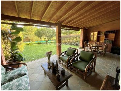 Casa de 4 alcobas en venta en La Sebastiana, Envigado, 240 m² · foto 5 de 19