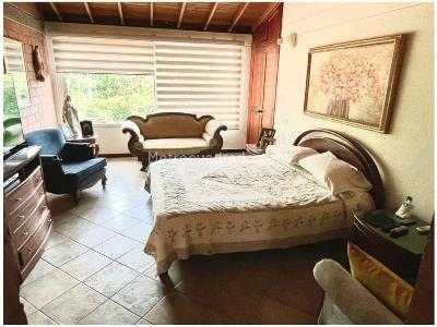 Casa de 4 alcobas en venta en La Sebastiana, Envigado, 240 m² · foto 14 de 19