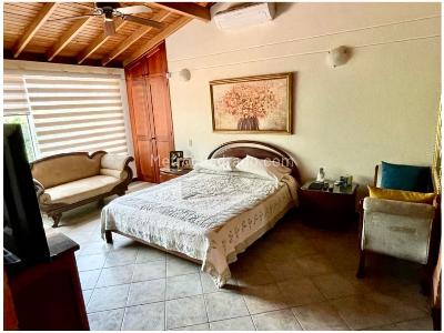 Casa de 4 alcobas en venta en La Sebastiana, Envigado, 240 m² · foto 15 de 19