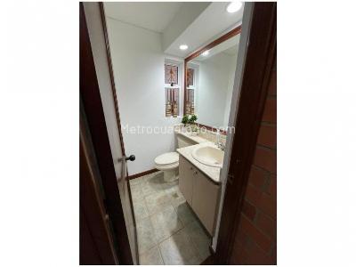 Casa de 4 alcobas en venta en La Sebastiana, Envigado, 240 m² · foto 16 de 19
