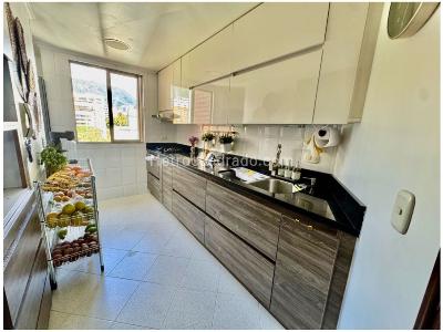 Apartamento de 3 alcobas en venta en El Poblado, Medellín, 145 m² · foto 10 de 16