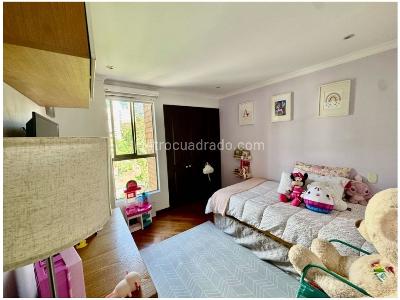 Apartamento de 3 alcobas en venta en El Poblado, Medellín, 145 m² · foto 12 de 16