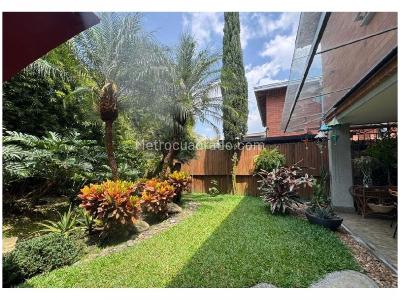 Casa de 3 alcobas en venta en Envigado, Envigado, 251 m² · foto 4 de 16