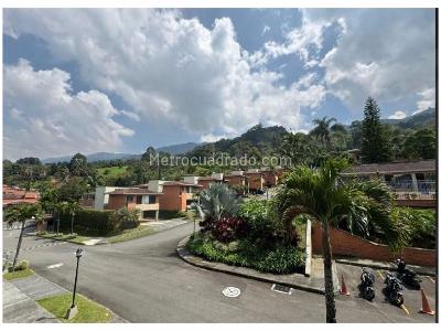 Casa de 3 alcobas en venta en Envigado, Envigado, 251 m² · foto 7 de 16