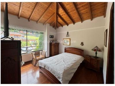 Casa de 3 alcobas en venta en Envigado, Envigado, 251 m² · foto 14 de 16