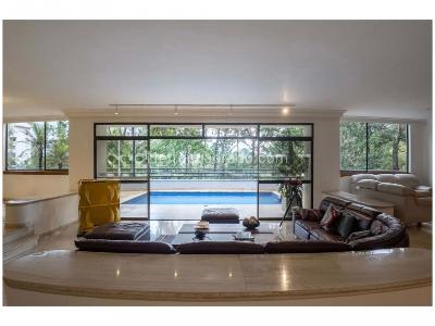 Apartamento en venta en El Poblado, Medellín · foto 5 de 12