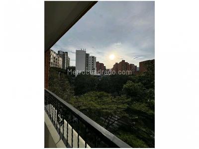 Apartamento de 2 alcobas en venta en Laureles, Medellín, 95 m² · foto 5 de 20