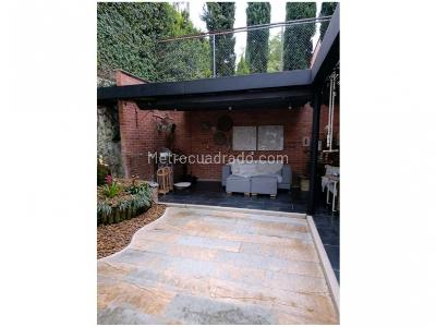 Casa de 3 alcobas en venta en Benedictinos, Envigado, 217 m² · foto 13 de 20