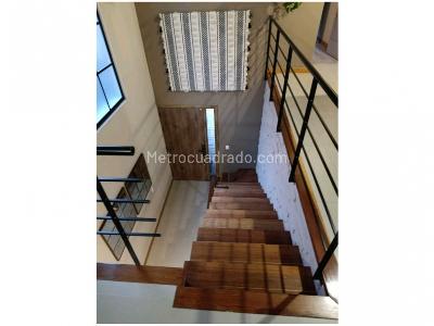 Casa de 3 alcobas en venta en Benedictinos, Envigado, 217 m² · foto 15 de 20