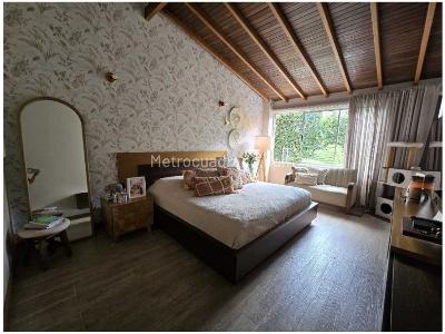 Casa de 3 alcobas en venta en Benedictinos, Envigado, 217 m² · foto 17 de 20