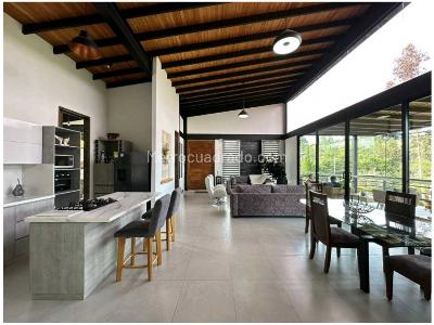 Casa de 3 alcobas en venta en Puro Cuero, Medellín, 308 m² · foto 5 de 20