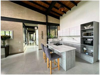 Casa de 3 alcobas en venta en Puro Cuero, Medellín, 308 m² · foto 7 de 20