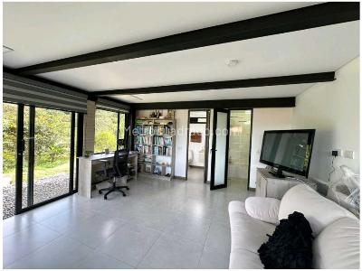 Casa de 3 alcobas en venta en Puro Cuero, Medellín, 308 m² · foto 8 de 20