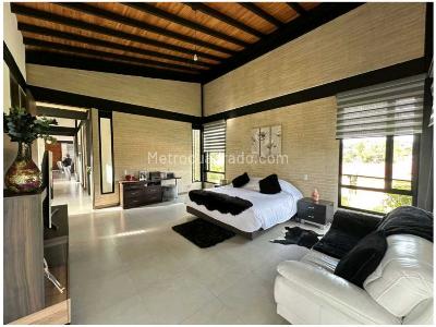 Casa de 3 alcobas en venta en Puro Cuero, Medellín, 308 m² · foto 10 de 20