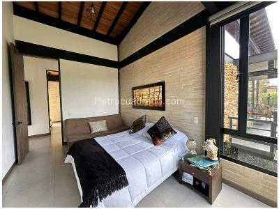 Casa de 3 alcobas en venta en Puro Cuero, Medellín, 308 m² · foto 12 de 20