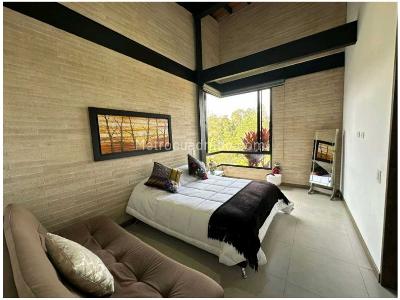 Casa de 3 alcobas en venta en Puro Cuero, Medellín, 308 m² · foto 16 de 20