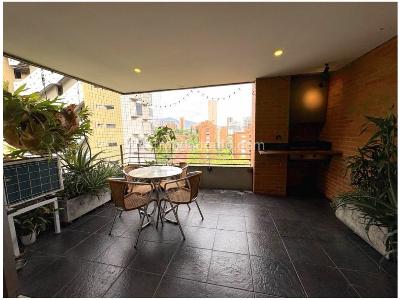 Apartamento en venta en El Poblado, Medellín · foto 2 de 14