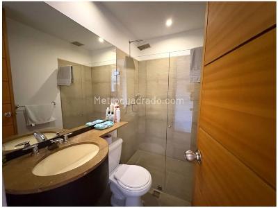 Apartamento en venta en El Poblado, Medellín · foto 8 de 14