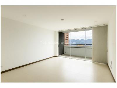 Apartamento de 1 alcoba en venta en El Poblado, Medellín, 63 m² · foto 4 de 19