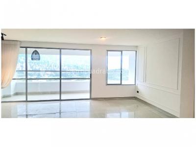 Apartamento de 3 alcobas en venta en Loma De Los Bernal, Medellín, 120 m² · foto 4 de 15