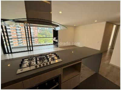 Apartamento de 2 alcobas en venta en El Poblado, Medellín, 108 m² · foto 7 de 20