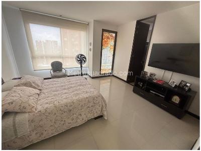 Apartamento de 3 alcobas en venta en El Poblado, Medellín, 214 m² · foto 14 de 20