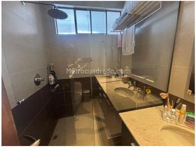 Apartamento de 3 alcobas en venta en El Poblado, Medellín, 214 m² · foto 19 de 20