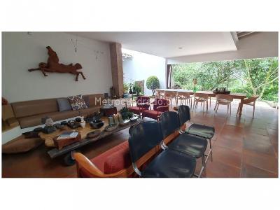 Casa de 4 alcobas en venta en Loma De Las Brujas, Envigado, 349 m² · foto 6 de 20