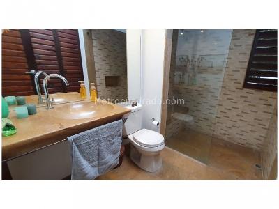 Casa de 4 alcobas en venta en Loma De Las Brujas, Envigado, 349 m² · foto 20 de 20