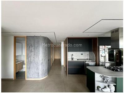Apartamento de 2 alcobas en venta en El Poblado, Medellín, 133 m² · foto 8 de 20