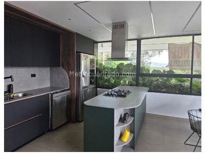 Apartamento de 2 alcobas en venta en El Poblado, Medellín, 133 m² · foto 12 de 20