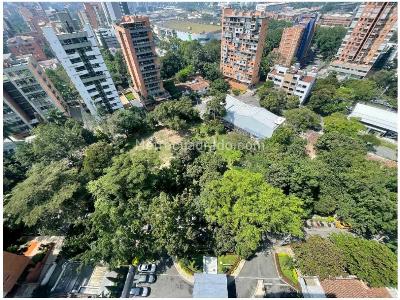 Apartamento de 1 alcoba en venta en El Poblado, Medellín, 51 m² · foto 12 de 12