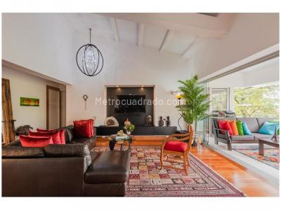 Apartamento de 2 alcobas en venta en El Poblado, Medellín, 230 m² · foto 1 de 15