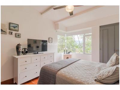 Apartamento de 2 alcobas en venta en El Poblado, Medellín, 230 m² · foto 6 de 15