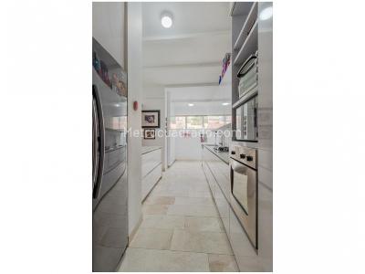 Apartamento de 2 alcobas en venta en El Poblado, Medellín, 230 m² · foto 8 de 15