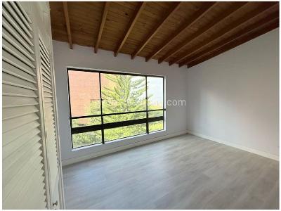 Apartamento de 4 alcobas en venta en El Tesoro, Medellín, 205 m² · foto 4 de 18
