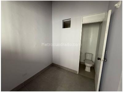 Apartamento de 4 alcobas en venta en El Tesoro, Medellín, 205 m² · foto 8 de 18