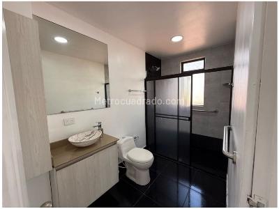 Apartamento de 4 alcobas en venta en El Tesoro, Medellín, 205 m² · foto 9 de 18