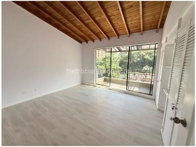 Apartamento de 4 alcobas en venta en El Tesoro, Medellín, 205 m² · foto 10 de 18