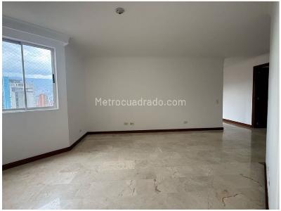 Apartamento de 3 alcobas en venta en Laureles, Medellín, 155 m² · foto 4 de 20