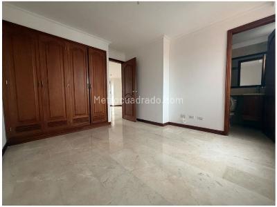 Apartamento de 3 alcobas en venta en Laureles, Medellín, 155 m² · foto 7 de 20
