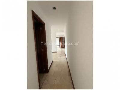 Apartamento de 3 alcobas en venta en Laureles, Medellín, 155 m² · foto 13 de 20