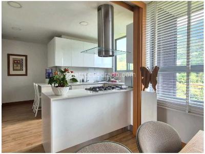 Apartamento de 4 alcobas en venta en El Poblado, Medellín, 217 m² · foto 10 de 20