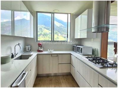 Apartamento de 4 alcobas en venta en El Poblado, Medellín, 217 m² · foto 11 de 20