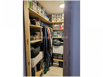 Apartamento de 3 alcobas en venta en Loma De Los Bernal, Medellín, 113 m² · foto 8 de 15