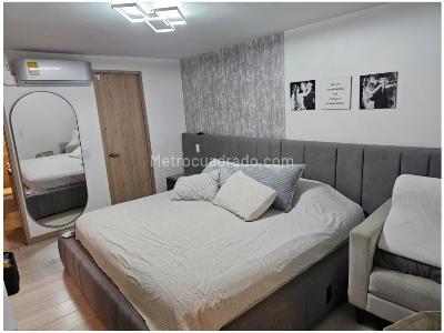 Apartamento de 3 alcobas en venta en Loma De Los Bernal, Medellín, 113 m² · foto 12 de 15